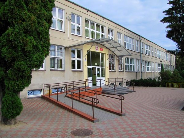 2012-10-29 szkola podstawowa w bychawie 600